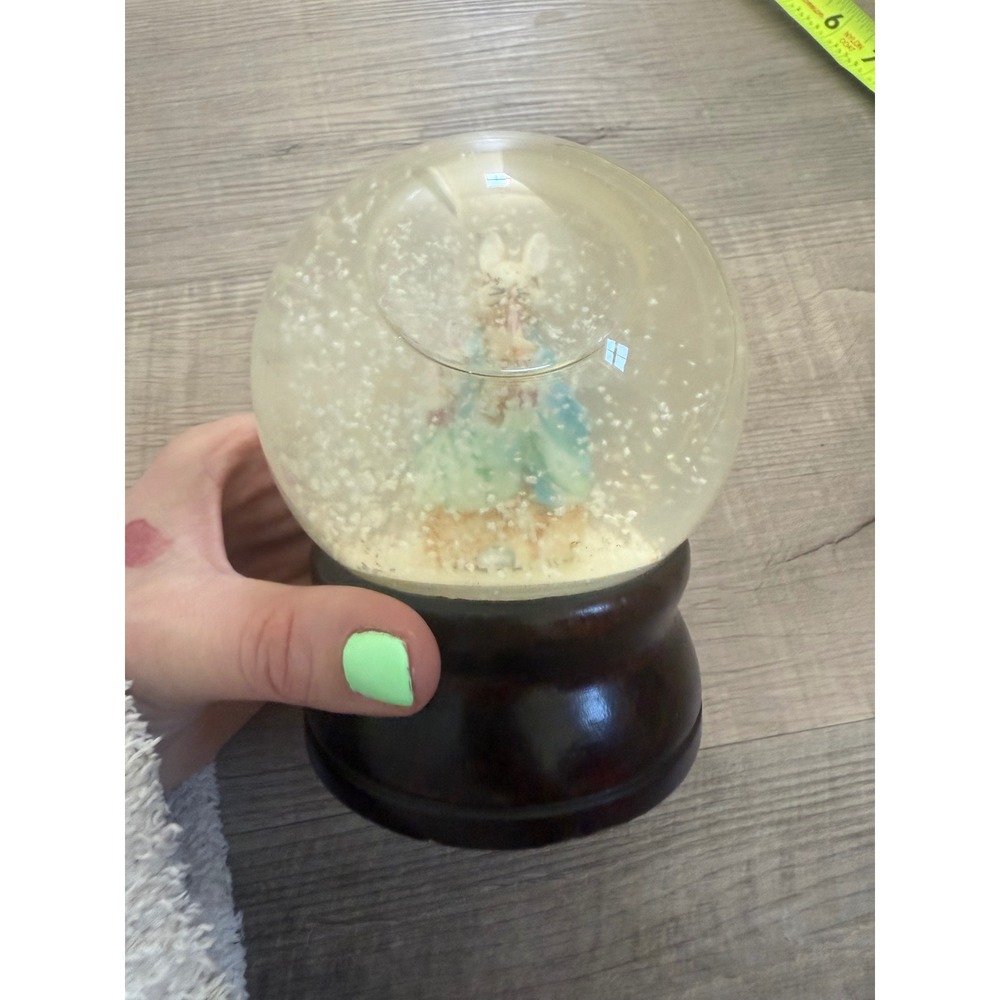 Vintage Schmid Peter Rabbit‎ Musical Snow Globe Here Comes Peter Cottontail